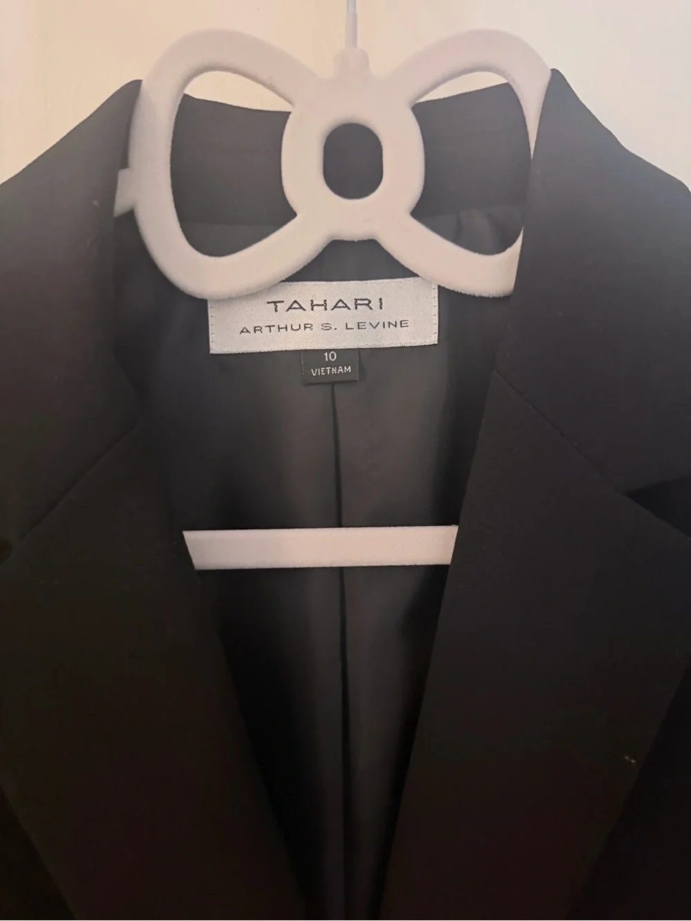 Macy's Tahari Arthur S. Levine Black Women's Blazer